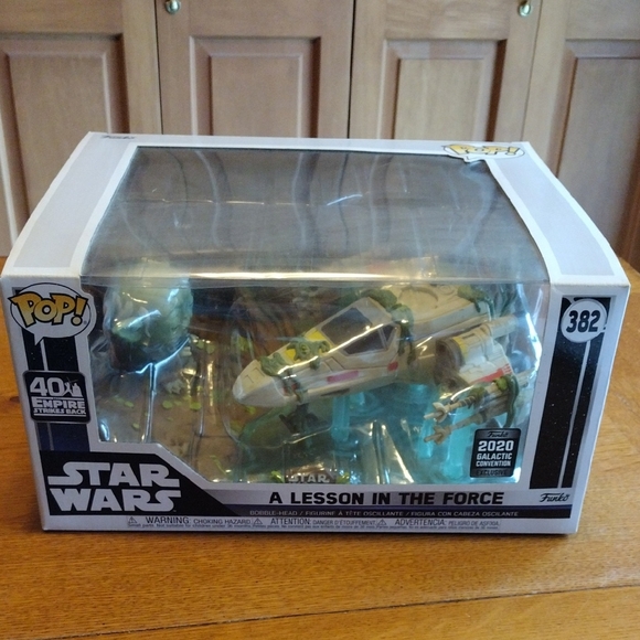 Funko Other - A LESSON IN THE FORCE  Funko Pop #382 Star Wars 40th Empire Strikes Back